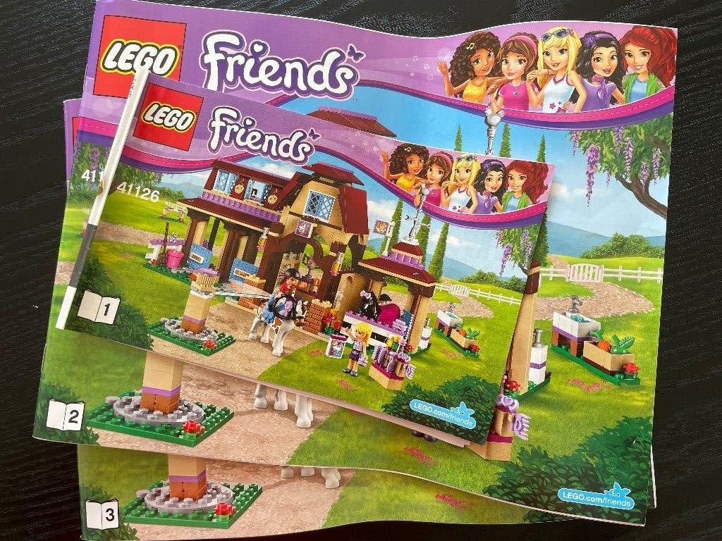 LEGO Friends 41126 Heartlake Paardrijclub, Lego, Friends, Ophalen of Verzenden, Zo goed als nieuw