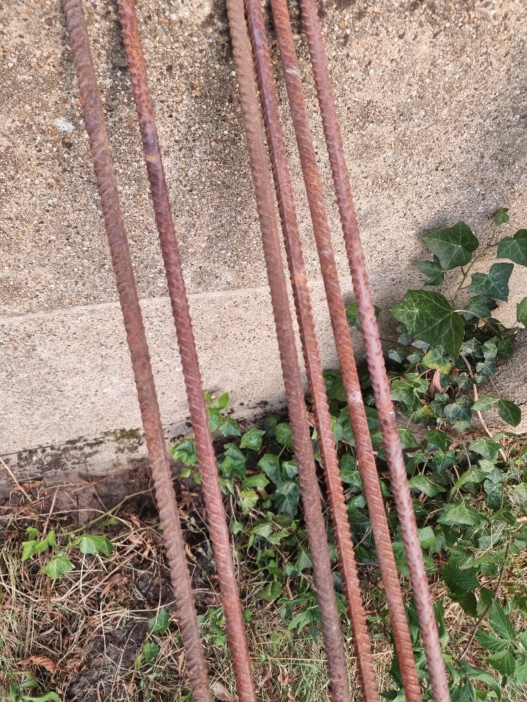 Betonijzer D12mm Lengte 250 en 200cm, 0,50€/st, Ophalen, Zo goed als nieuw, 100 tot 250 mm