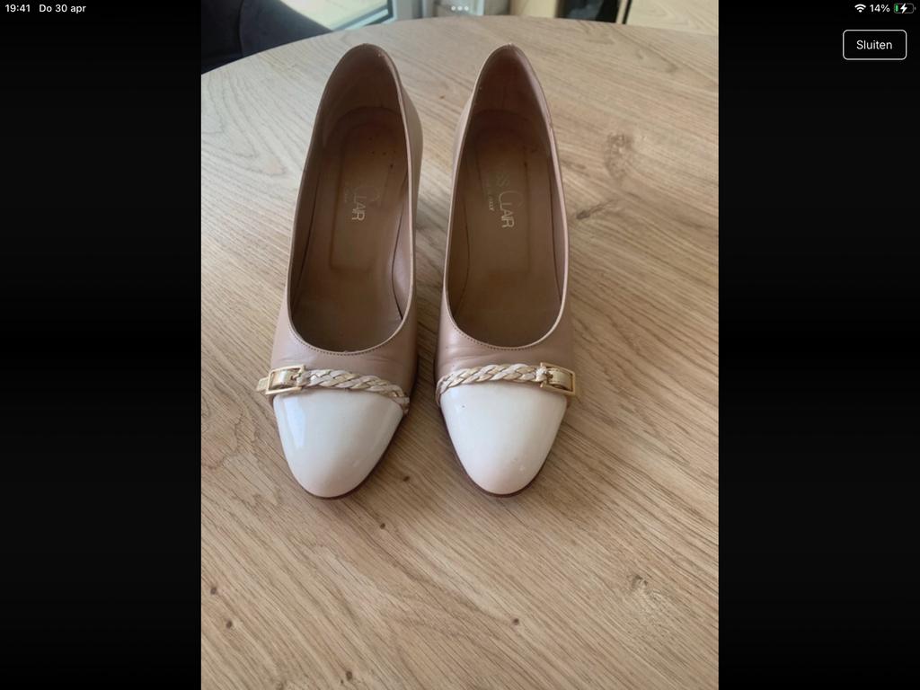 pumps beige/wit, Kleding | Dames, Ophalen of Verzenden, Zo goed als nieuw