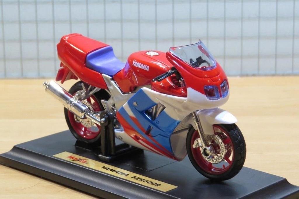 Yamaha FZR600 1:18, Enlèvement ou Envoi, Neuf, Moteur, Maisto