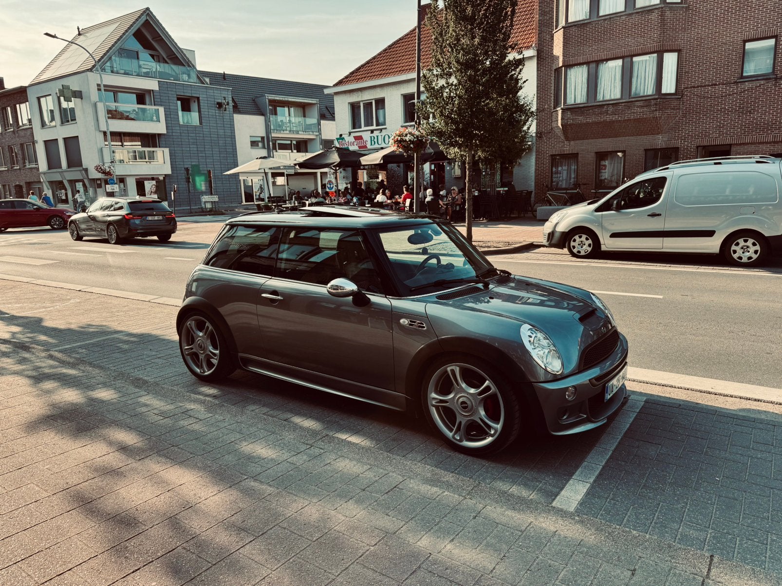 MINI John Cooper Works – 2005 – Dark Silver Metallic, Parkeersensor, 4 zetels, 4 cilinders, 1600 cc