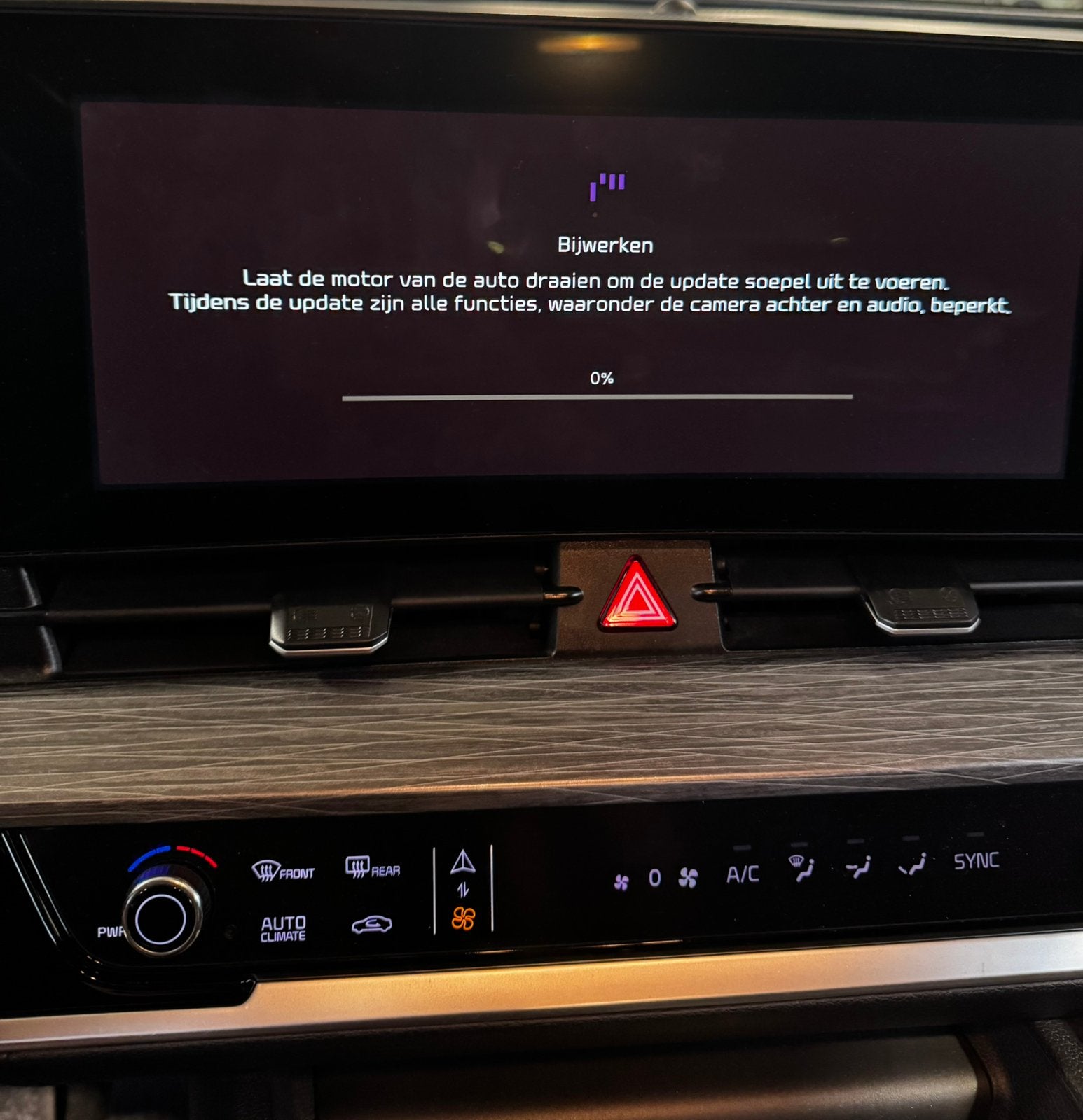 Navigatie update Kia / Hyundai, Computers en Software, Navigatiesoftware, Ophalen, Zo goed als nieuw, Update