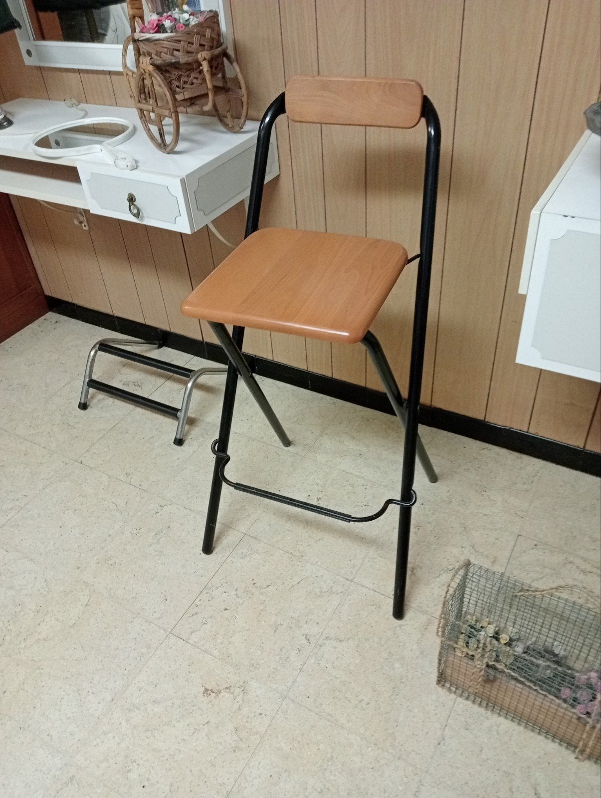 tabouret de bar pliable en bon état, Maison & Meubles, Enlèvement