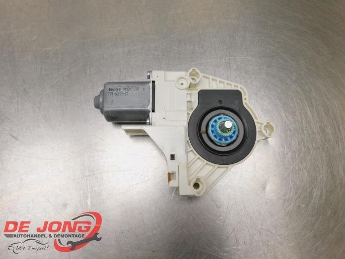 Moteur de vitre portière d'un Volkswagen Touareg, Volkswagen, -, 3 mois de garantie, Utilisé
