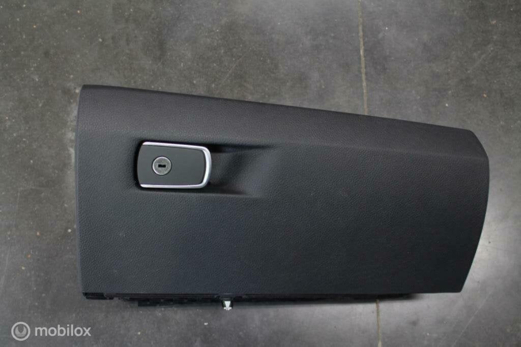 Boîte à gants BMW F30 F31 F34 F80 3 serie (2011-2019)