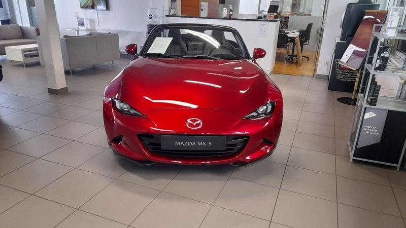 Mazda MX-5, Auto's, Achterwielaandrijving, Zwart, 4 cilinders, Cabriolet