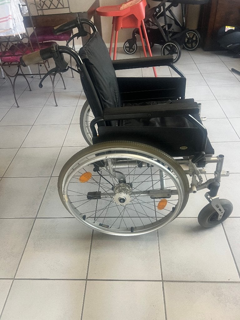 Chaise roulante " DRIVE ", Divers, Enlèvement, Pliant, Utilisé, Fauteuil roulant à pousser