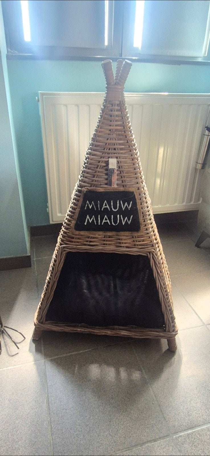 Leuke tipi voor poesjes, Ophalen, Zo goed als nieuw
