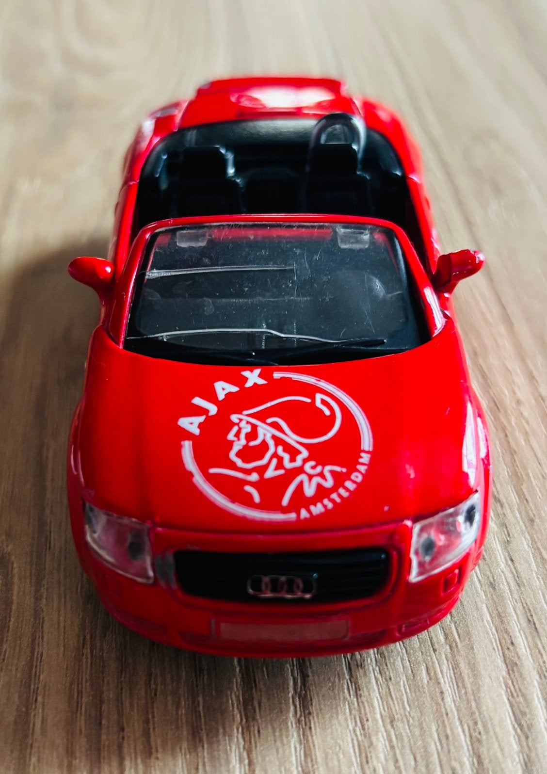 Audi TT Roadster Ajax schaalmodel, Hobby en Vrije tijd, Ophalen of Verzenden, Gebruikt, Auto
