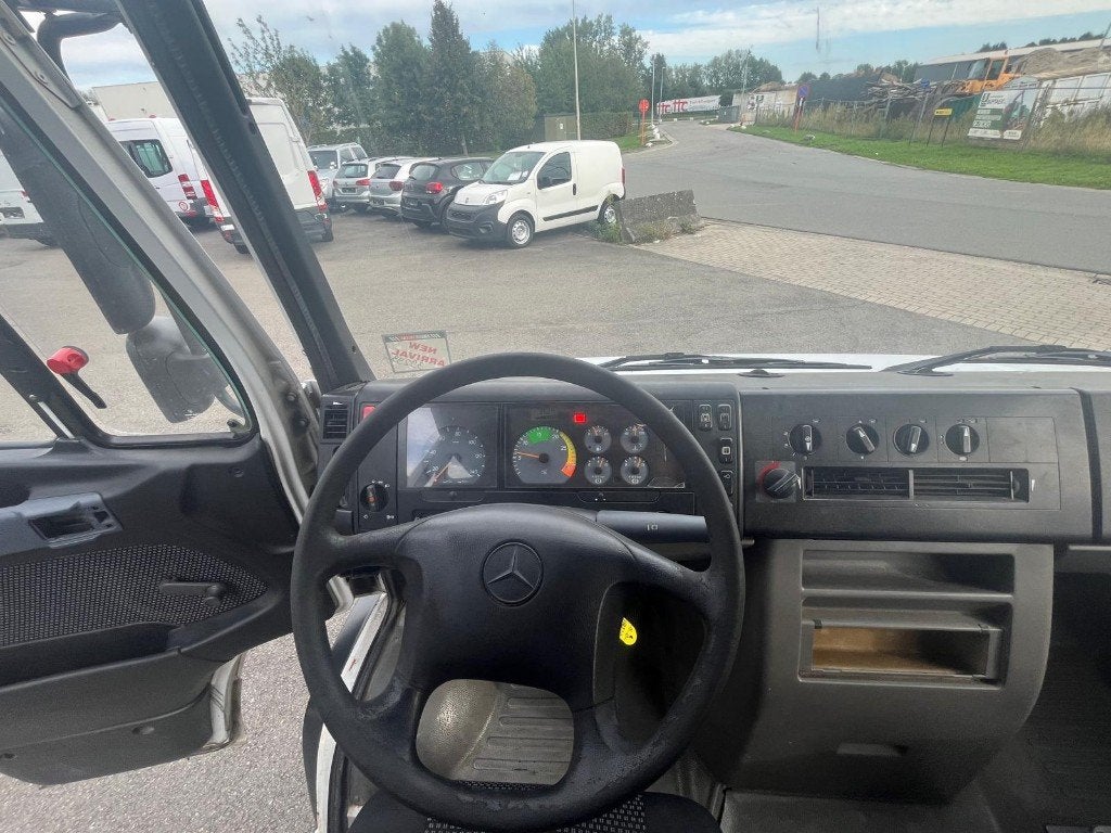 Mercedes Vario 0813 (Stock ID 39293) — 17