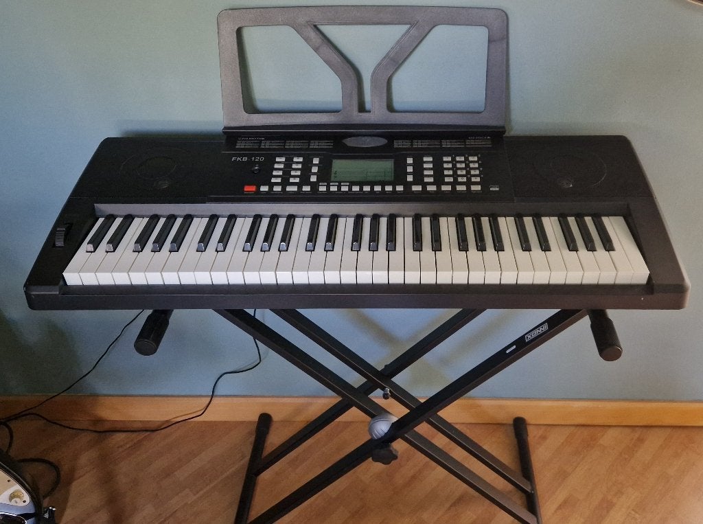 Fazley FKB-120, Muziek en Instrumenten, 61 toetsen, Zo goed als nieuw, Aanslaggevoelig, Ophalen