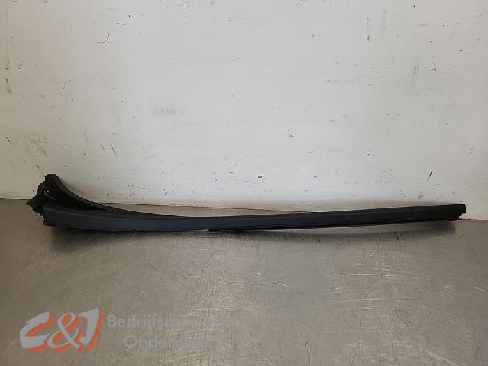 Cadre pare-brise d'un Renault Trafic, Renault, -, 3 mois de garantie, Utilisé