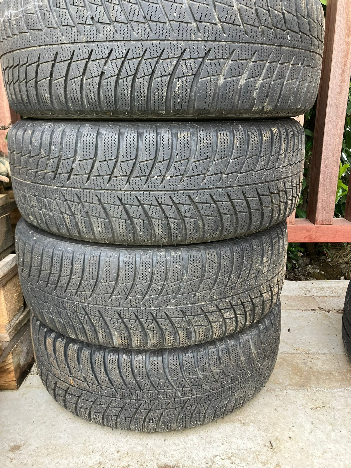 4 pneus hiver Bridgestone 195/55 R16 montés jantes en tôle., Pneus hiver, 16 pouces, Véhicule de tourisme, Pneu(s)