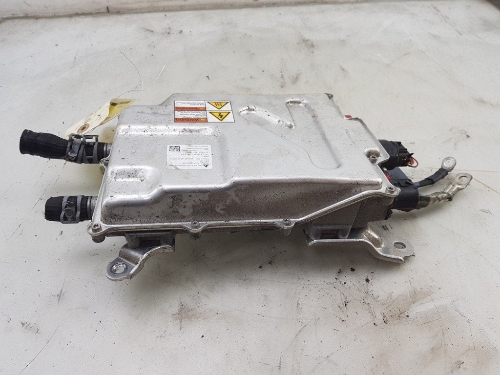 DIVERSEN DC/DC converter Model X (|106098500C|106098500E|), Germany_Sales@tesla.com, Gebruikt, Overige automerken, Ludwig-Prandtl-Straße 27 - 29
12526  Berlin, DE