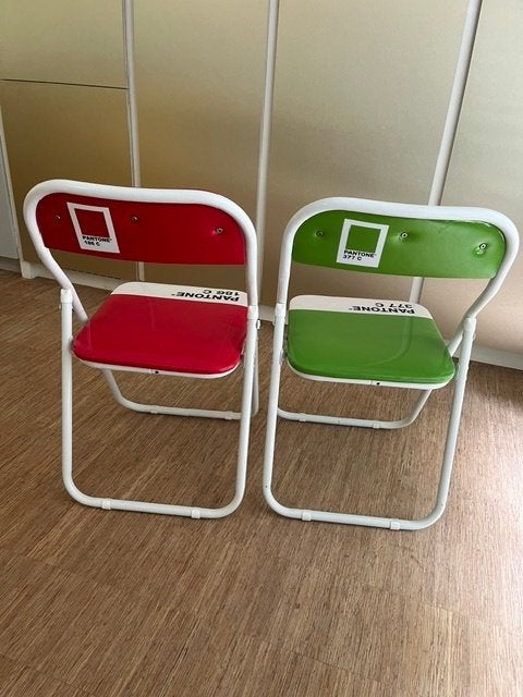 Pantone klapstoelen Seletti, Enlèvement