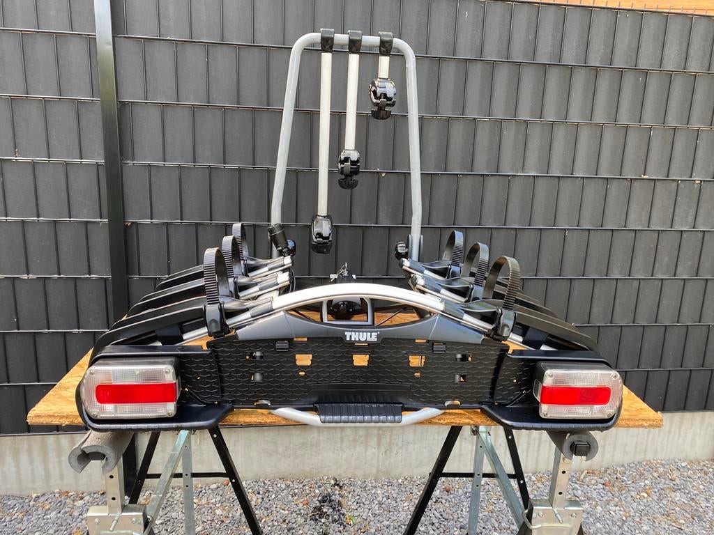 Fietsdrager thule voor 2 elektrische fietsen of 3 gewone, Ophalen, Zo goed als nieuw