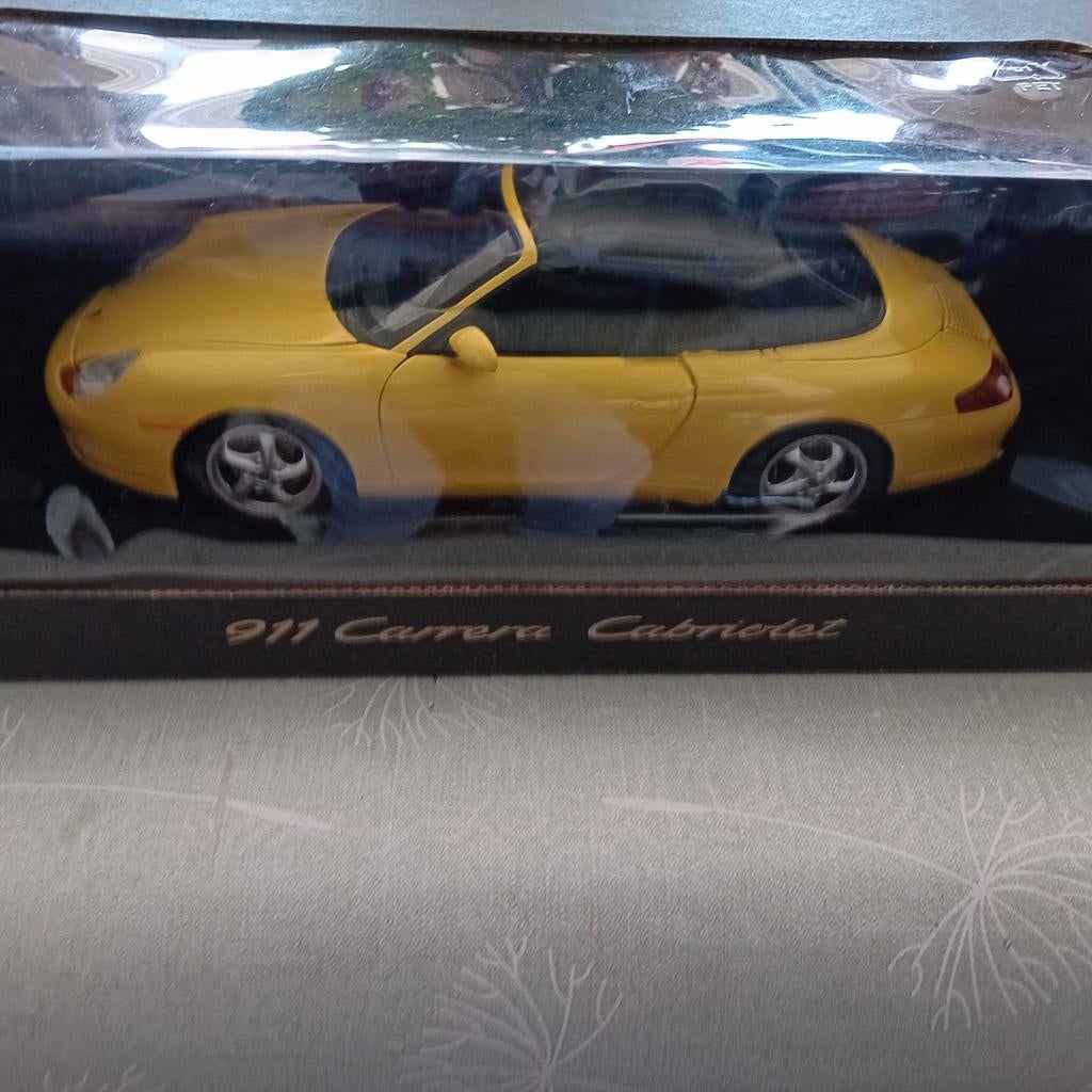 Modèle Ut Porsche Cabrio 1.18, Enlèvement
