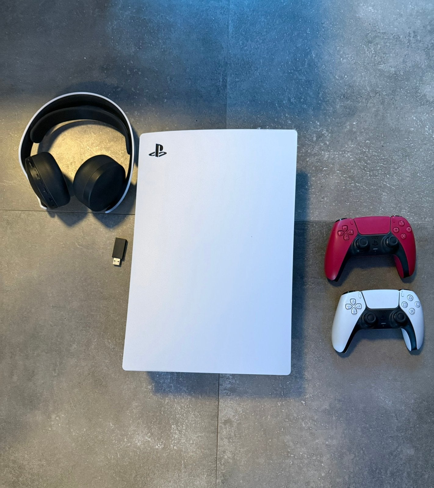 PlayStation 5 Disc 825GB, 2 Controllers, Pulse Headset, Games en Spelcomputers, Ophalen, Zo goed als nieuw, Playstation 5