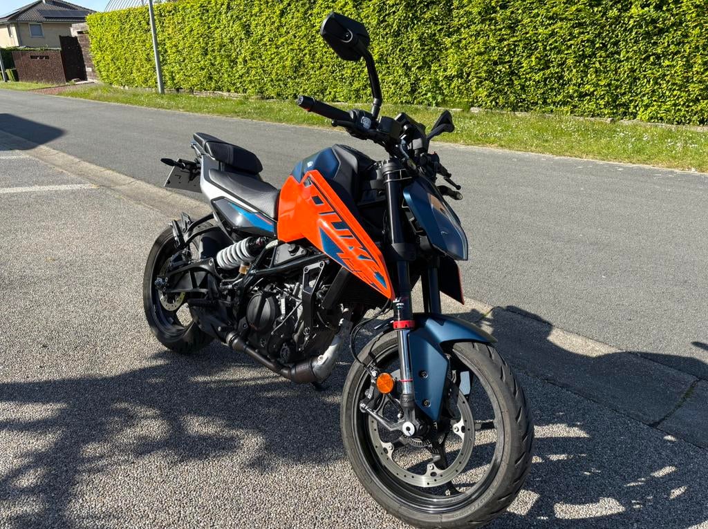 KTM Duke 125cc – Zo goed als nieuw – 2132 km – 2025, Motoren, Gebruikt, Particulier, 125 cc, 11 kW of minder