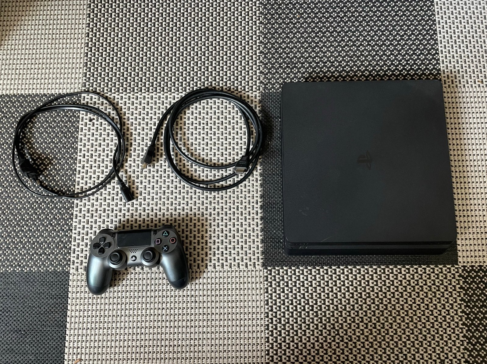 Playstation 4 + 1 controller, Games en Spelcomputers, Spelcomputers | Sony PlayStation 4, Ophalen of Verzenden, Zo goed als nieuw