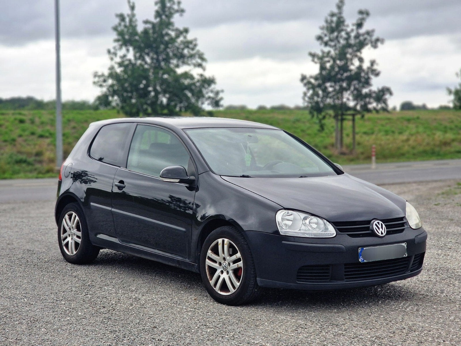 VW Golf 5 1.4 Essence — 2007 LEZ OK 

 Prix demandé : 2,4€, Boîte manuelle, 5 places, 59 kW, Euro 4