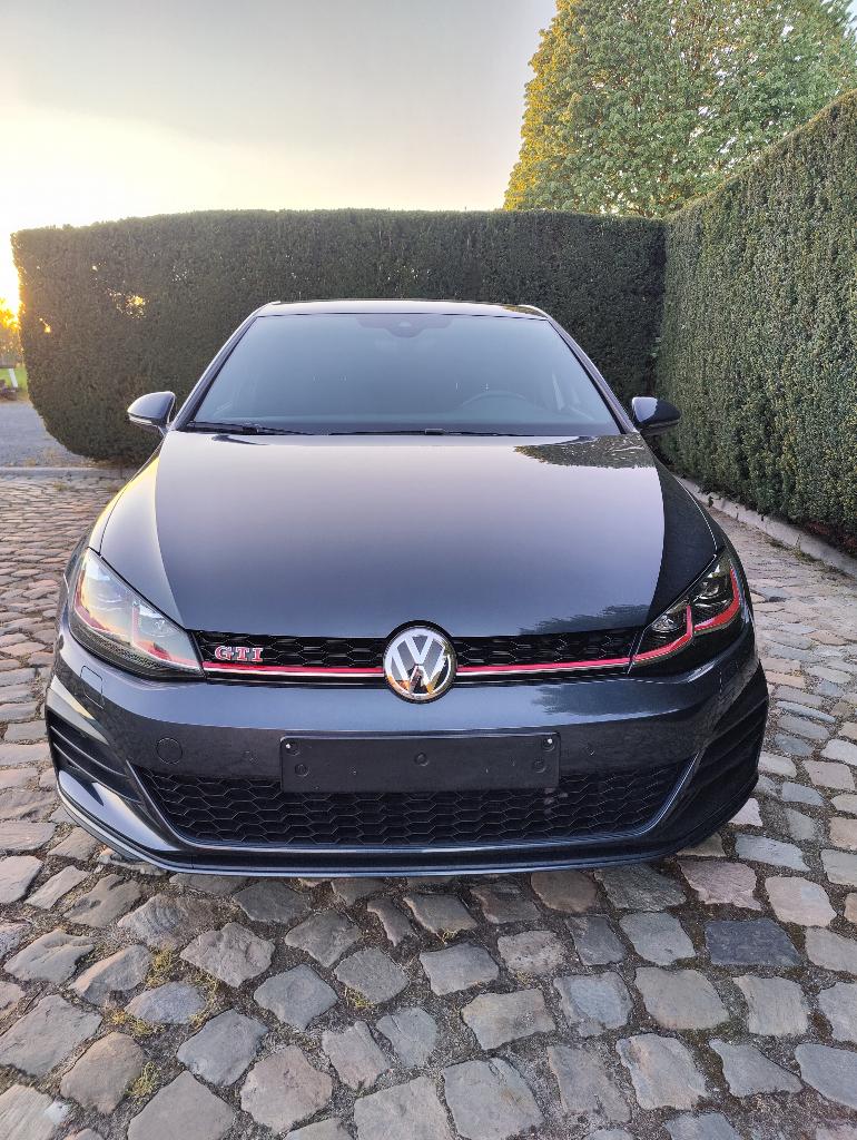 Volkswagen Golf GTI 2.0 TSI Performance DSG Bluemotion Tech, Stof, 4 cilinders, 1984 cc, Bedrijf