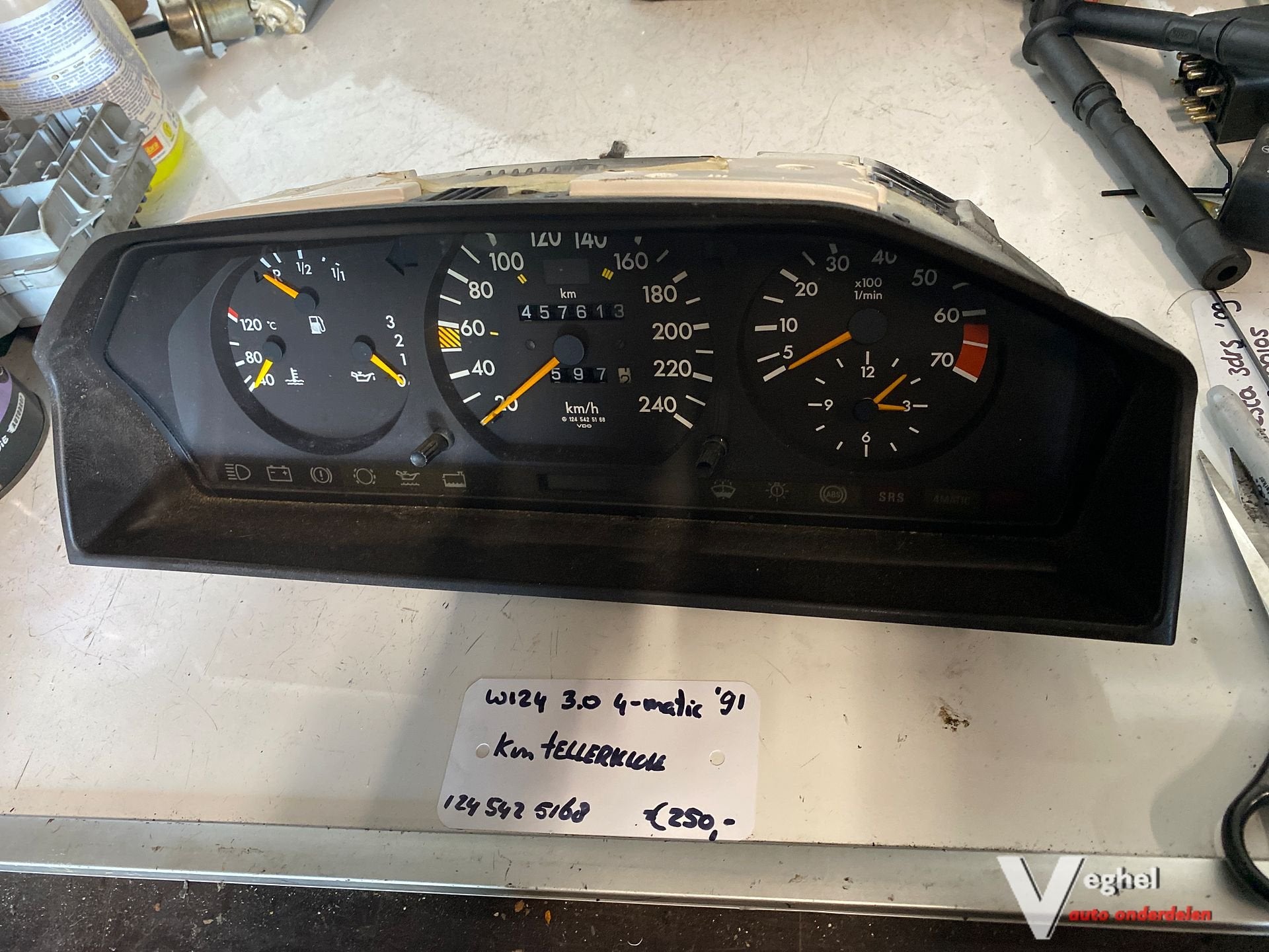 Mercedes W124 3.0 4- matic 1991 Km Tellerklok 124 542 5168, -, Utilisé, -, -