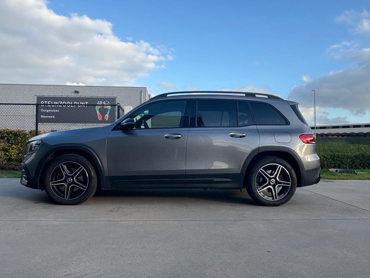 Mercedes-Benz GLB 200 AMG Line, Autos, Cuir et Alcantara, Achat, Série 200, 5 portes