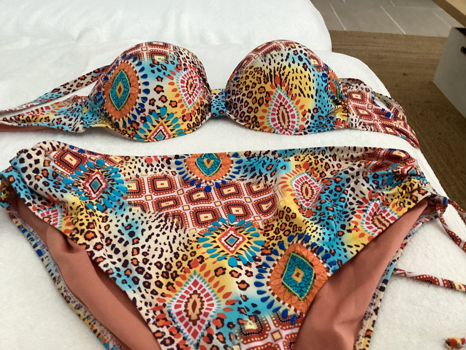 Mooie bikini. Als nieuw, Kleding | Dames, Ophalen of Verzenden, Zo goed als nieuw, Meerkleurig, Bikini