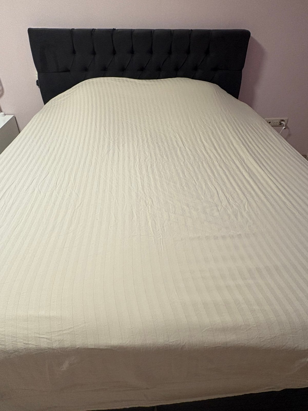 Boxspring verkocht, Enlèvement, Comme neuf