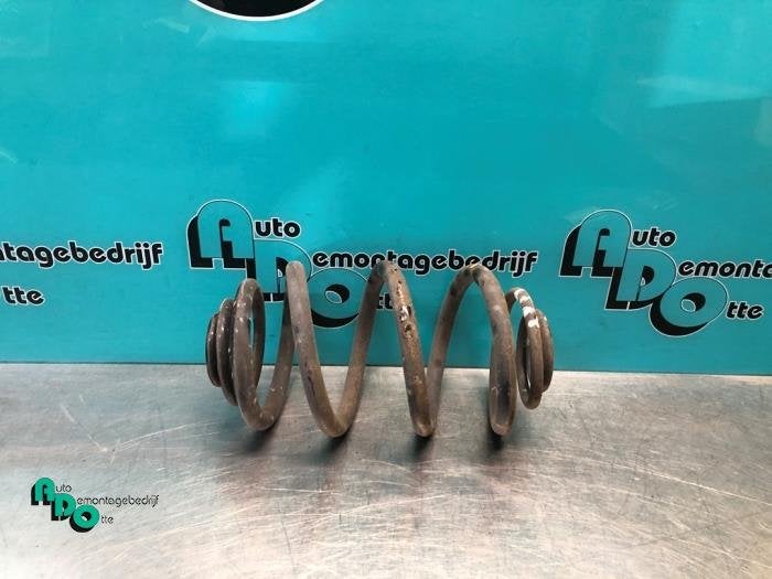 Schroefveer achter van een Renault Trafic (Trafic 01-), Auto-onderdelen, Gebruikt, -, Renault, -