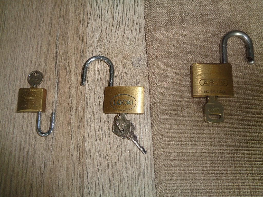 3 slotjes voor een kastje, Verzamelen, Overige Verzamelen, Ophalen of Verzenden