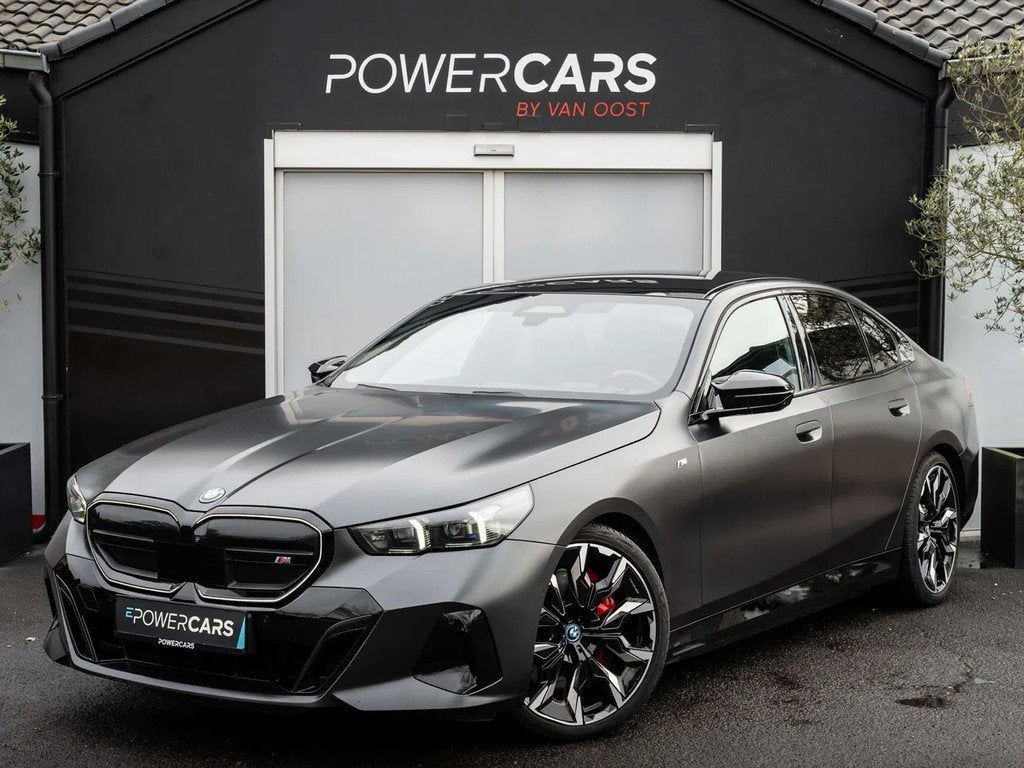 BMW i5 M60 xDrive | Frozen Grey | M Sport Pro | Pano, Autos, BMW, Argent ou Gris, Achat, 4 portes, Entreprise
