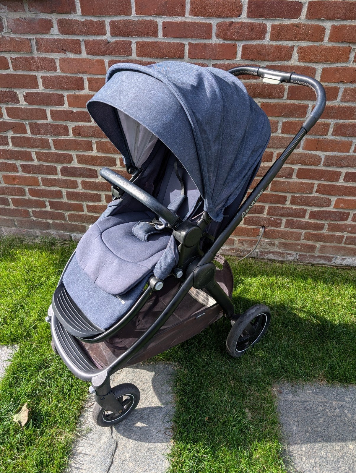 Maxi-Cosi Adorra, blauw met zwart frame, buggy, Kinderen en Baby's, Ophalen, Gebruikt, Maxi-Cosi, Verstelbare rugleuning