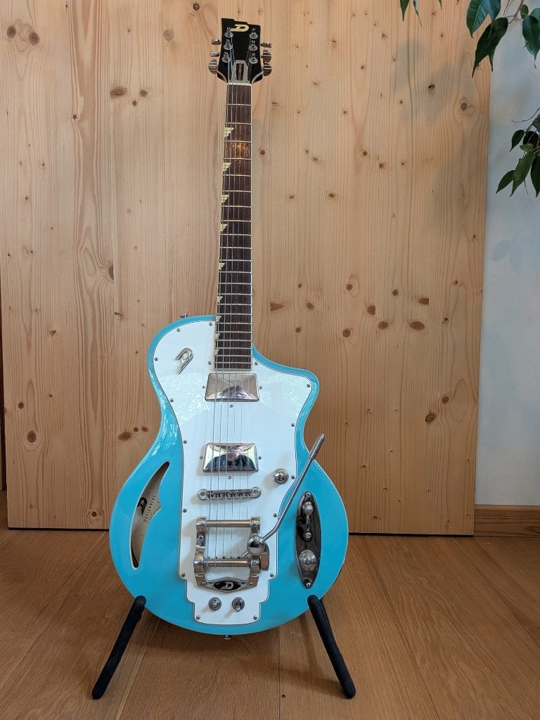Duesenberg Julia – Narvik Blue – 2019 – met tremolo, Musique & Instruments, Enlèvement, Comme neuf, Semi-solid body, Autres marques