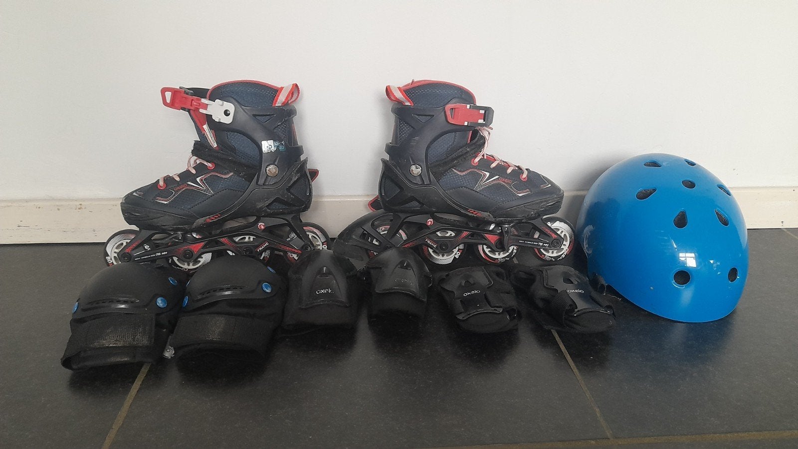 Kit roller Oxello enfants + protections, Sports & Fitness, Autres marques, Rollers 4 roues en ligne, Réglable, Enlèvement