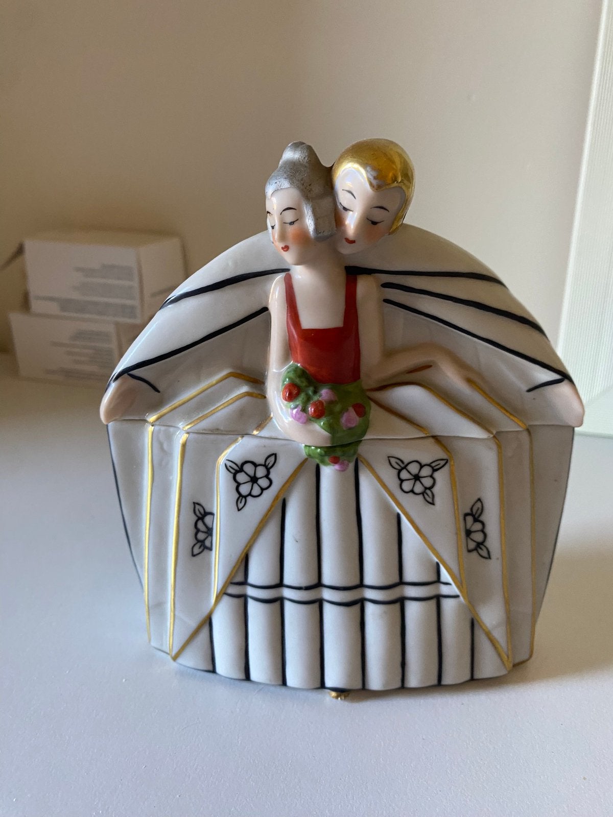 Originele Art Deco porseleinen poederdoos / snuisterijdoos -, Verzenden