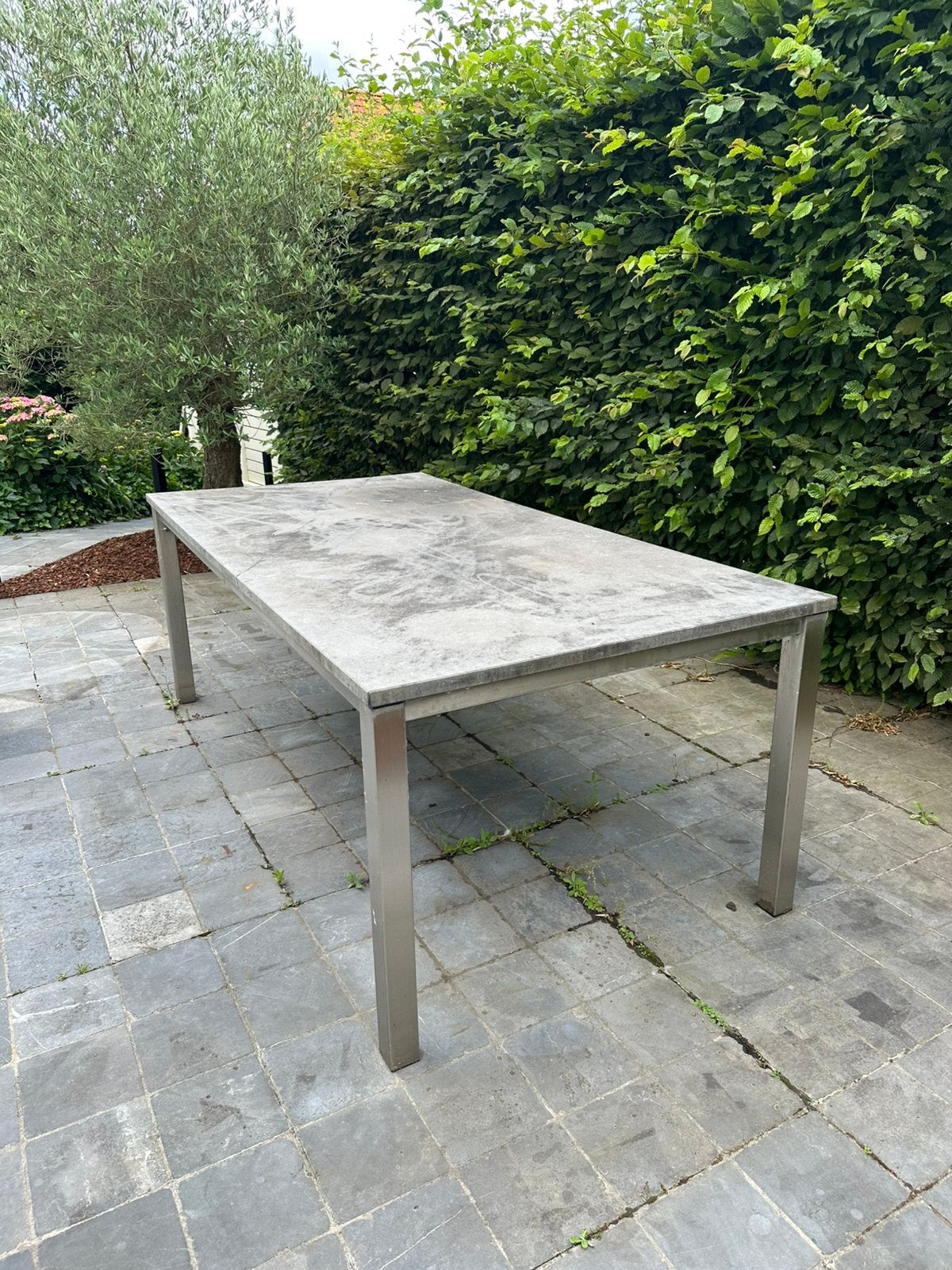 2 buitentafels aluminium & composiet blad gratis af te halen, Ophalen, Gebruikt, Aluminium