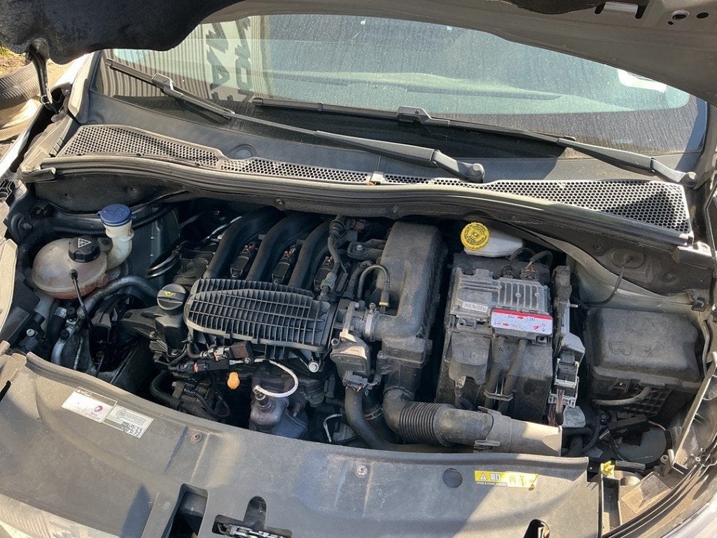 ZEKERINGKAST Peugeot 2008 (CU) (01-2013/12-2019), Kontakt-peugeot@peugeot.com, Gebruikt, Peugeot Deutschland GmbH, Bahnhofsplatz
65423  Rüsselsheim, DE