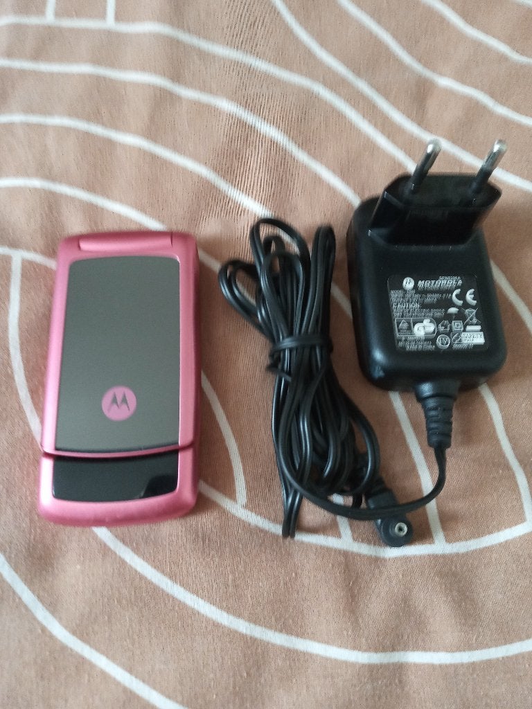 À vendre – veuillez consulter mes autres annonces., Enlèvement, Comme neuf, Rose, Plastique