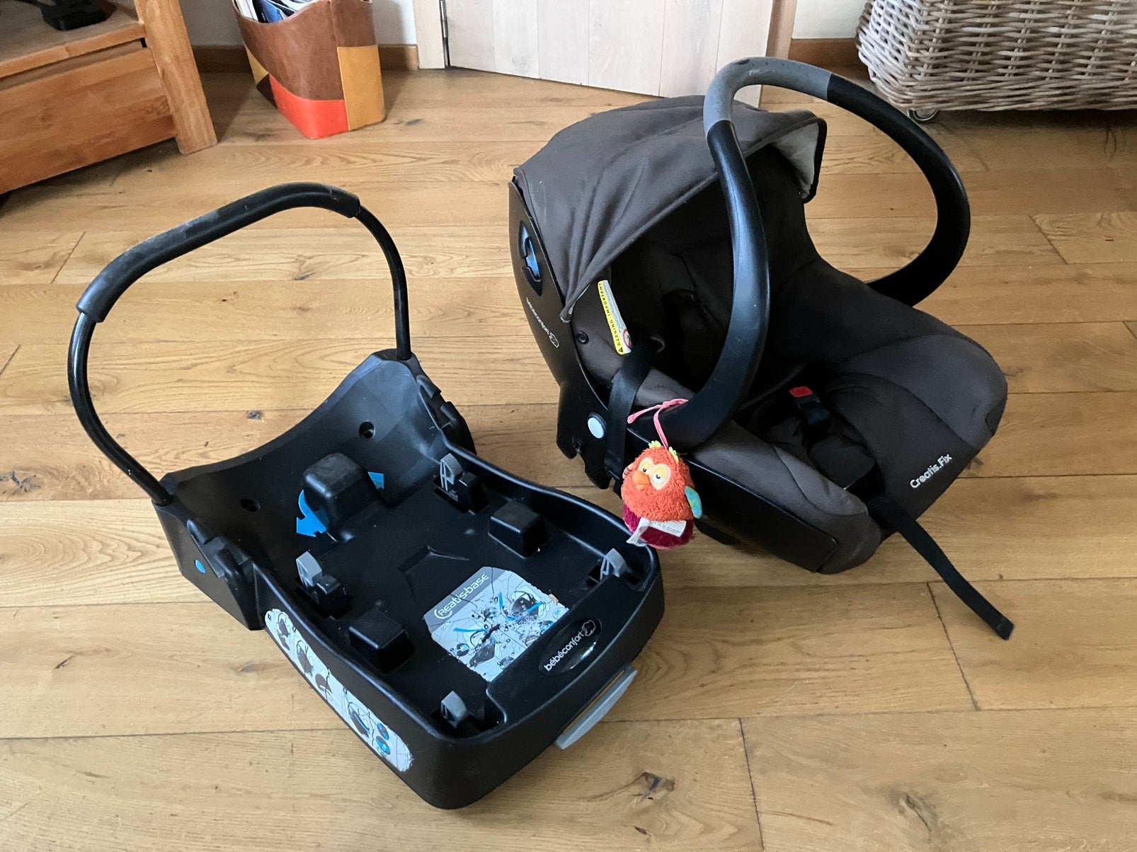 maxi cosy Bébé Confort Creatis Fix + base voiture, Enfants & Bébés, Enlèvement, Utilisé, Poussette combi, Autres marques