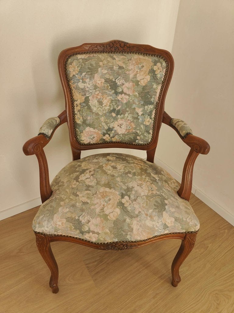 2 klassieke houten armstoelen met gebloemde bekleding, Ophalen