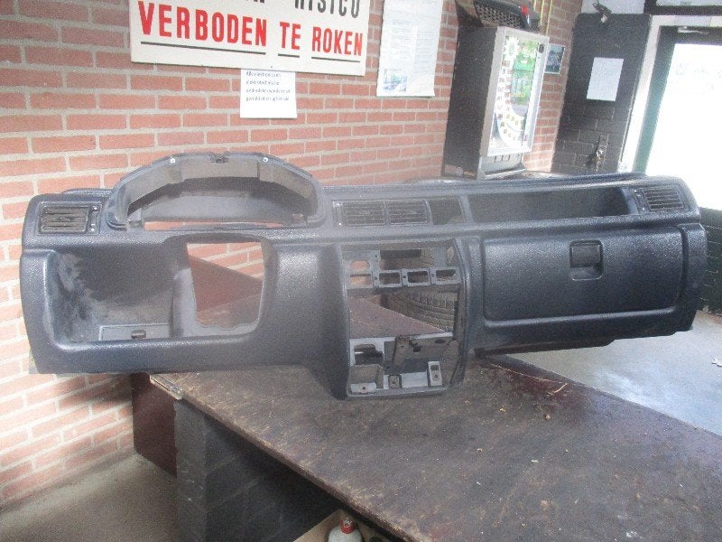 DASHBOARD Ford Fiesta 3 (01-1989/12-1996), Auto-onderdelen, Gebruikt, Henry-Ford-Straße  1
50735  Köln, DE, Ford-Werke GmbH, Kunden@ford.com
