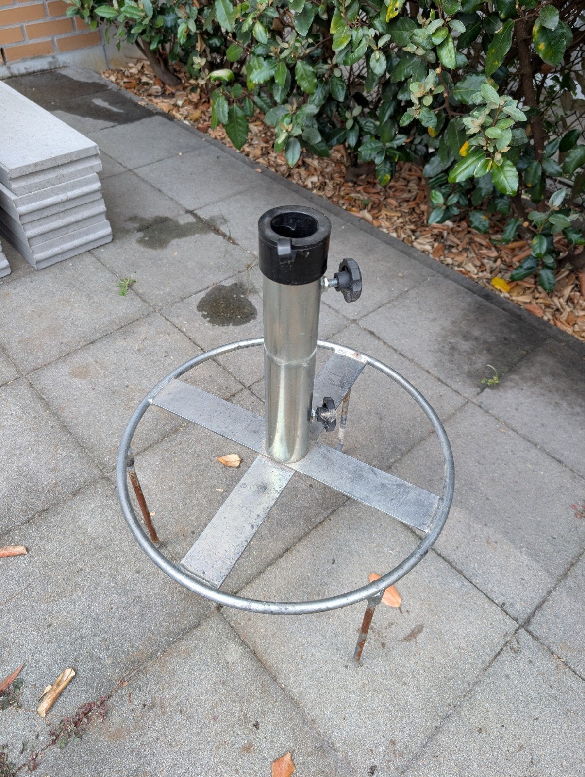 Parasolvoet gazon, Ophalen, Parasolvoet