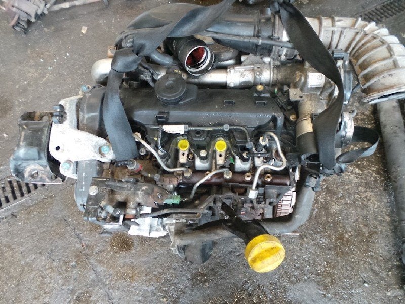 RAMPE D'INJECTION Renault Twingo II (CN) (01-2007/09-2014), Renault, Utilisé, Peter-Huppertz-Straße 5
51063  Köln, DE, Dialog.deutschland@renault.de