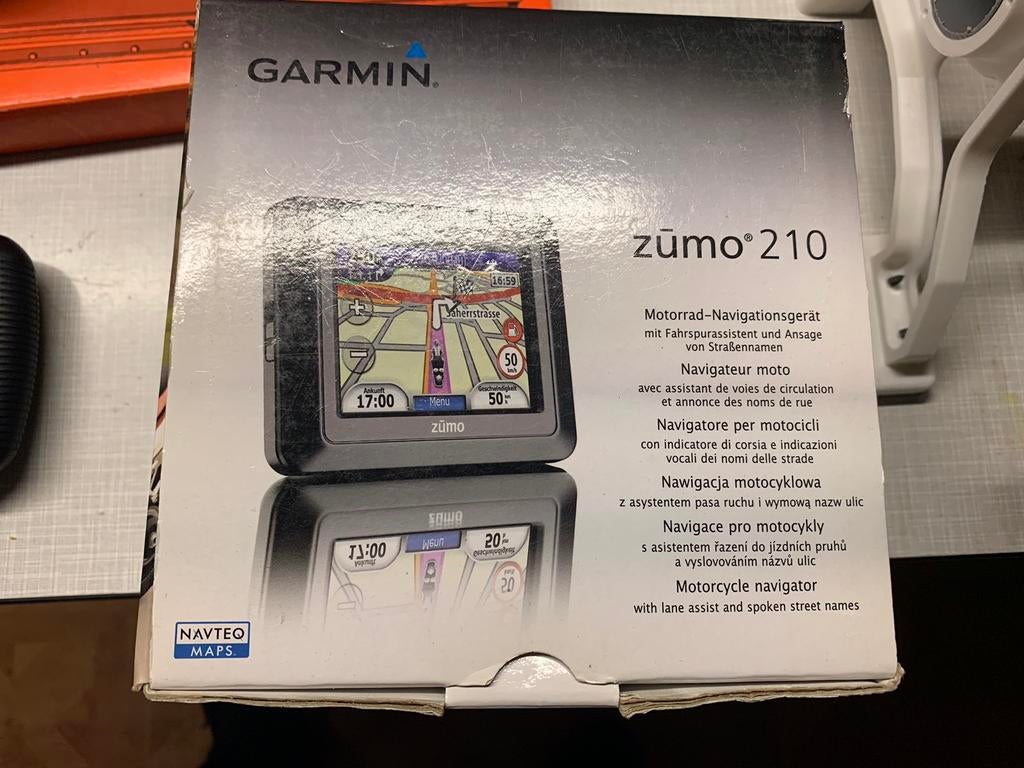 Garmin zumo 210, Motoren, Accessoires | Navigatiesystemen, Ophalen, Zo goed als nieuw