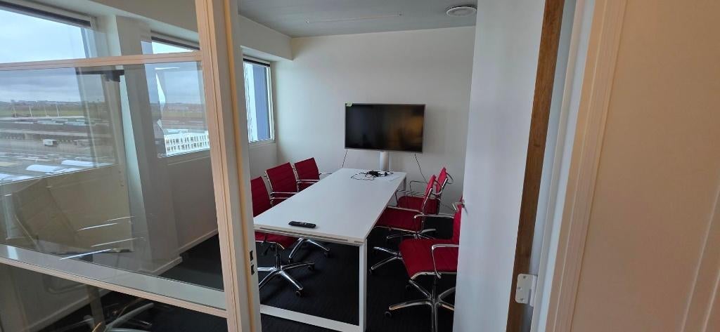 Bureau équipé ,12 postes de travail, salle de réunion, Décoration d'intérieur, Enlèvement, Utilisé, Bureau
