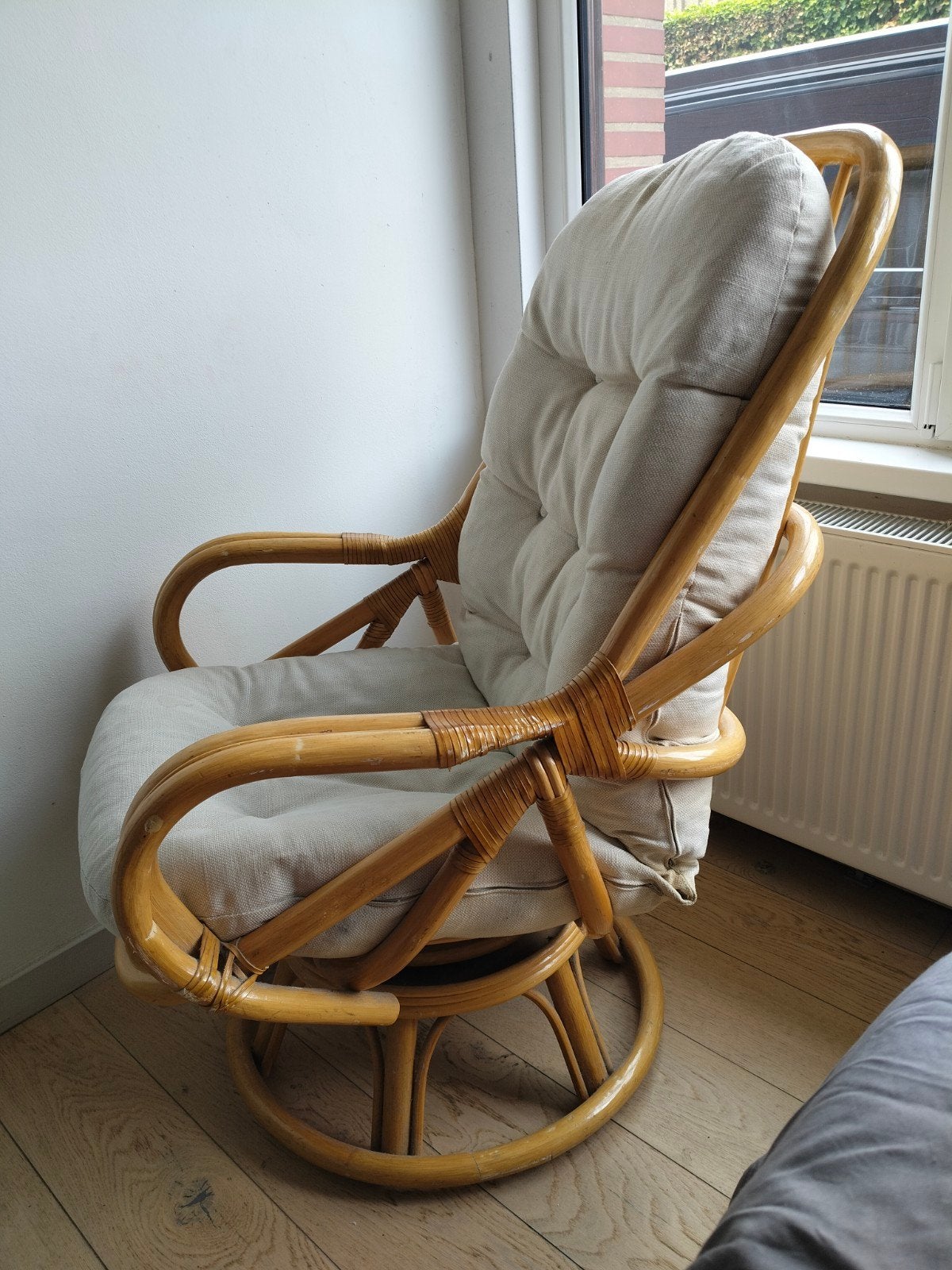 Vintage rotan draaistoel, Enlèvement