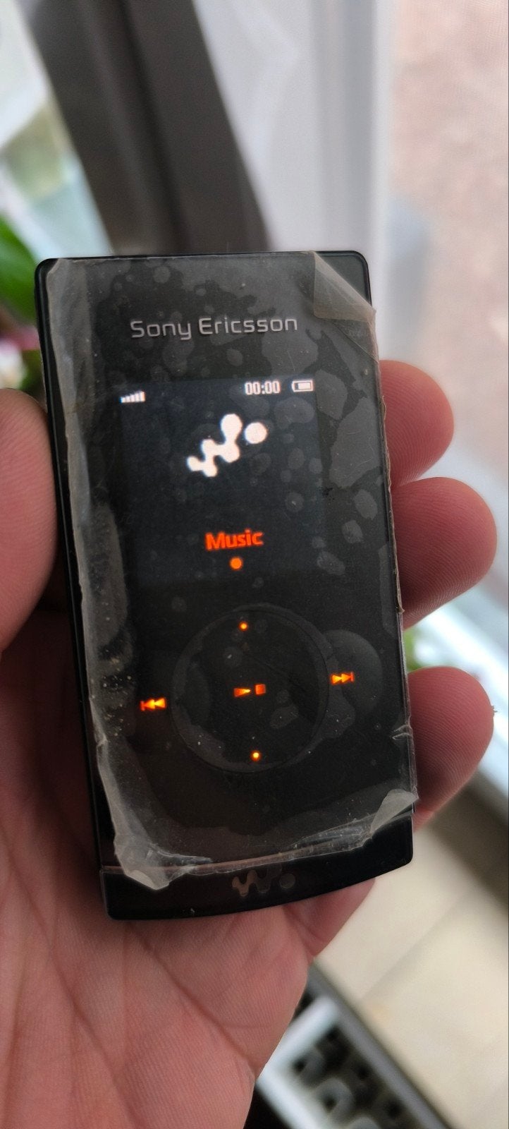 Sony ericsson w980 8gb prototype - très rare, Autres systèmes, Enlèvement ou Envoi, Clavier physique, À clapet