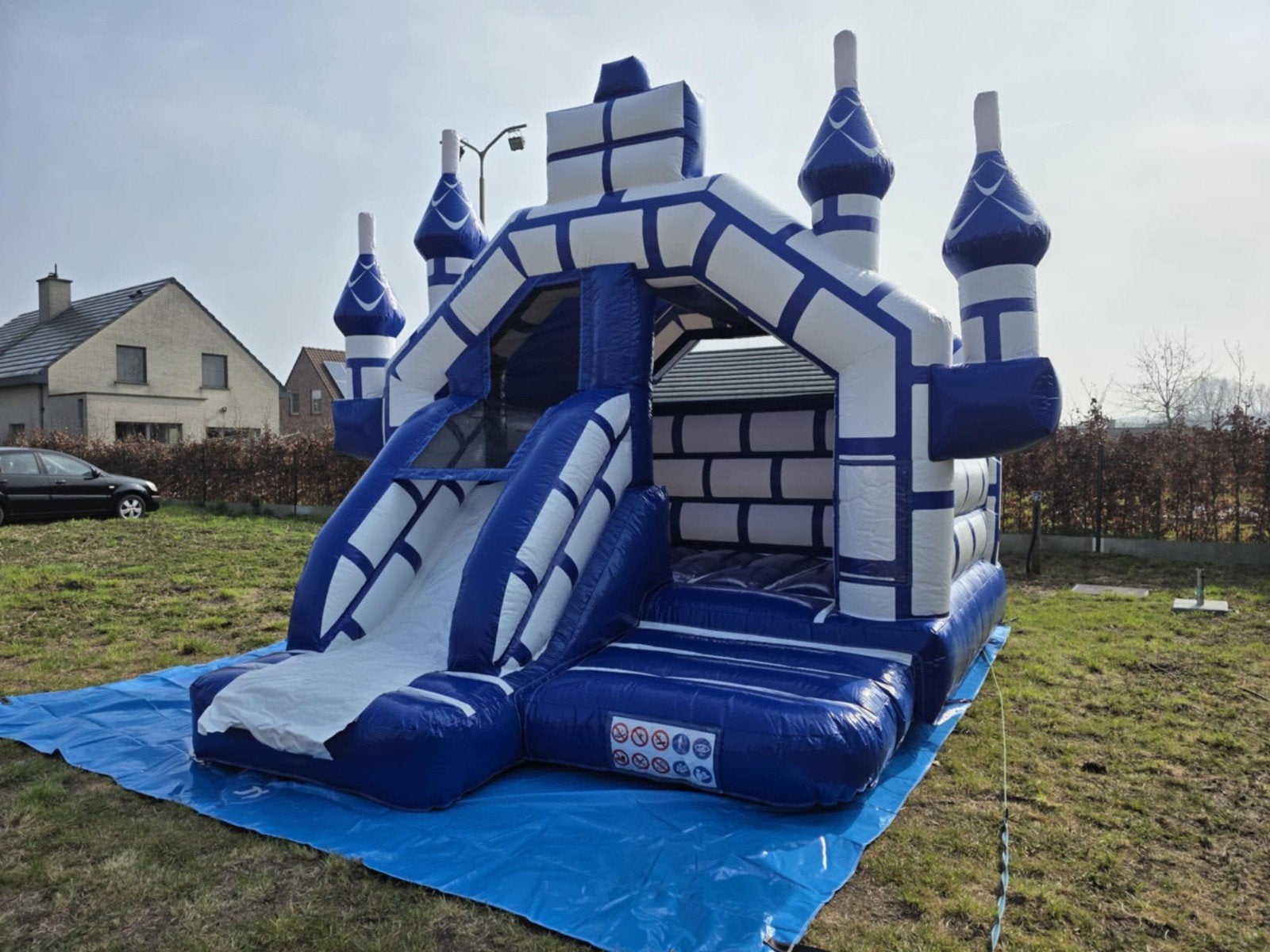 Splinternieuw spring kasteel, Hobby en Vrije tijd, Ophalen of Verzenden